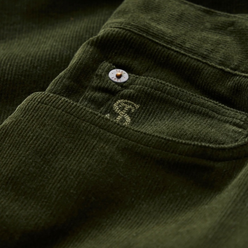 STRAIGHT FIT 5-POCKET
CORDUROY PANT IN OLIVE